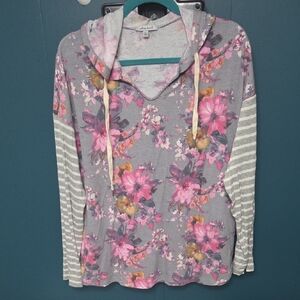 White Birch Floral Patterned Top